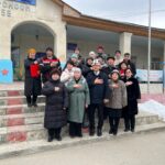 Кыргызстан өз алдынча мамлекет болуп жарыялангандан кийин, Кыргыз Республикасынын Жогорку Кеңеши тарабынан 1992-жылы 3-мартта мамлекеттүүлүктүн башкы белгиси болуп, кызыл түстөгү туу кабыл алынган.